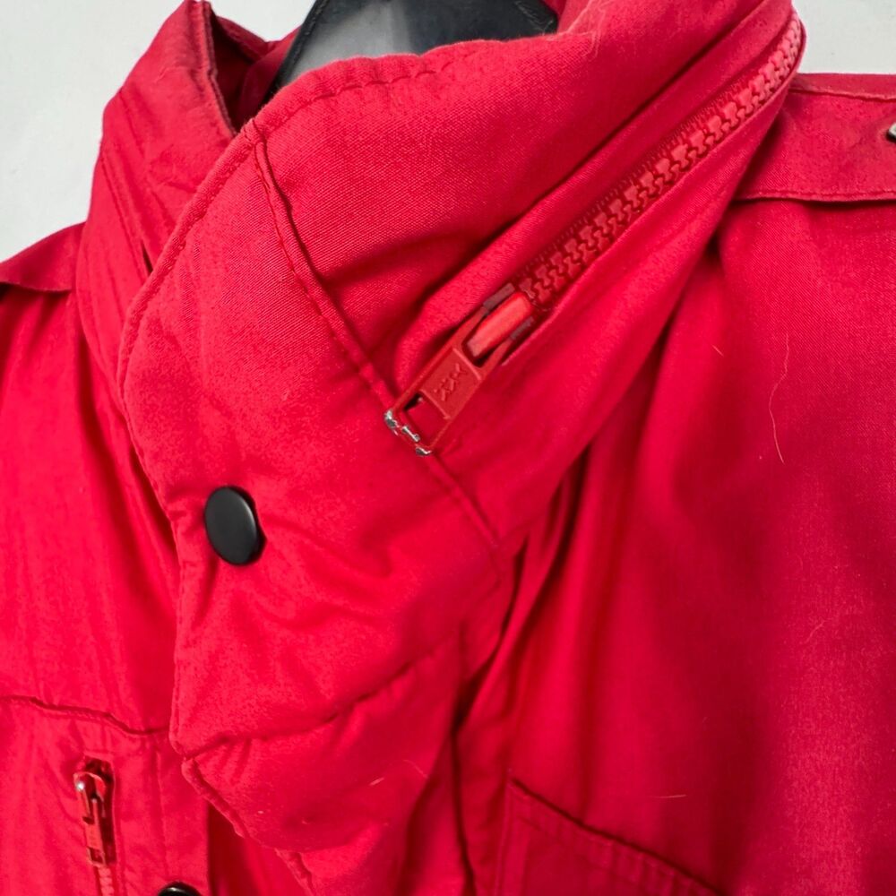 The Company Store Red Down Puffer Vest Medium Zip Snap Nylon Lined - Picture 9 of 10